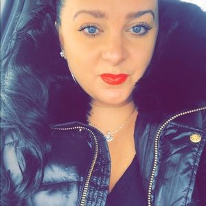 Meet your Posher, Ericka